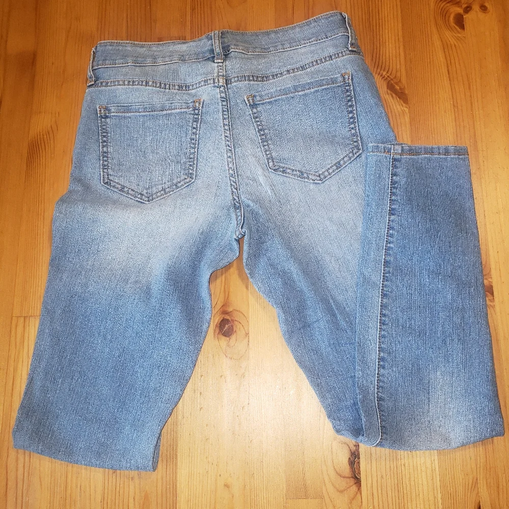 Old Navy Super Skinny Jeans size 6 - Picture 2 of 2